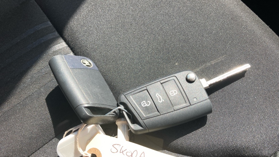 Skoda Kamiq Se L Executive Blue #20
