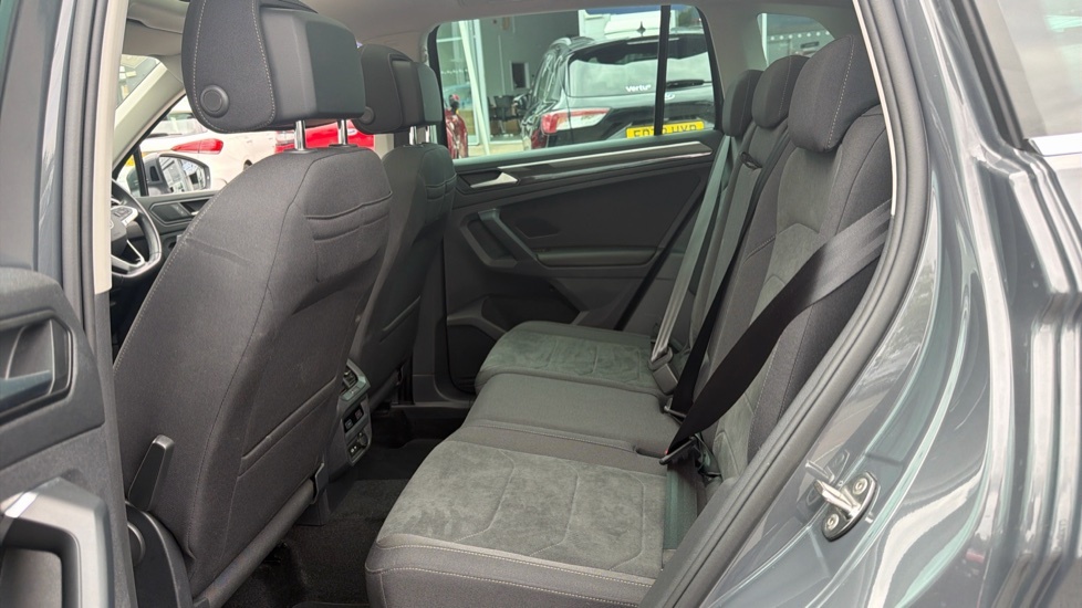 Volkswagen Tiguan Suv Grey #16