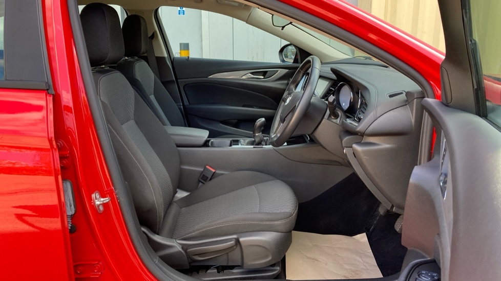 Vauxhall Insignia 1.5T Sri Nav Hatchback  #31
