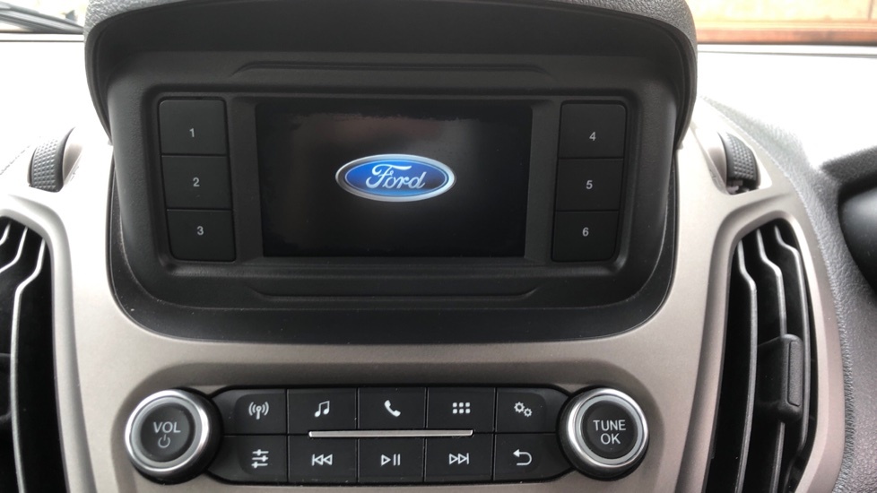 Ford Tourneo Courier Zetec Red #12