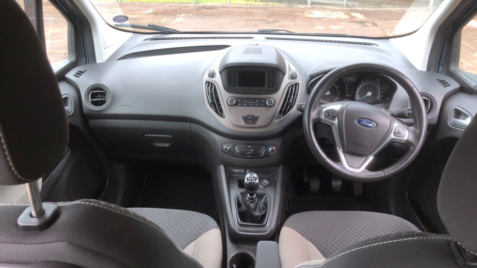 Ford Tourneo Courier Zetec Red #10