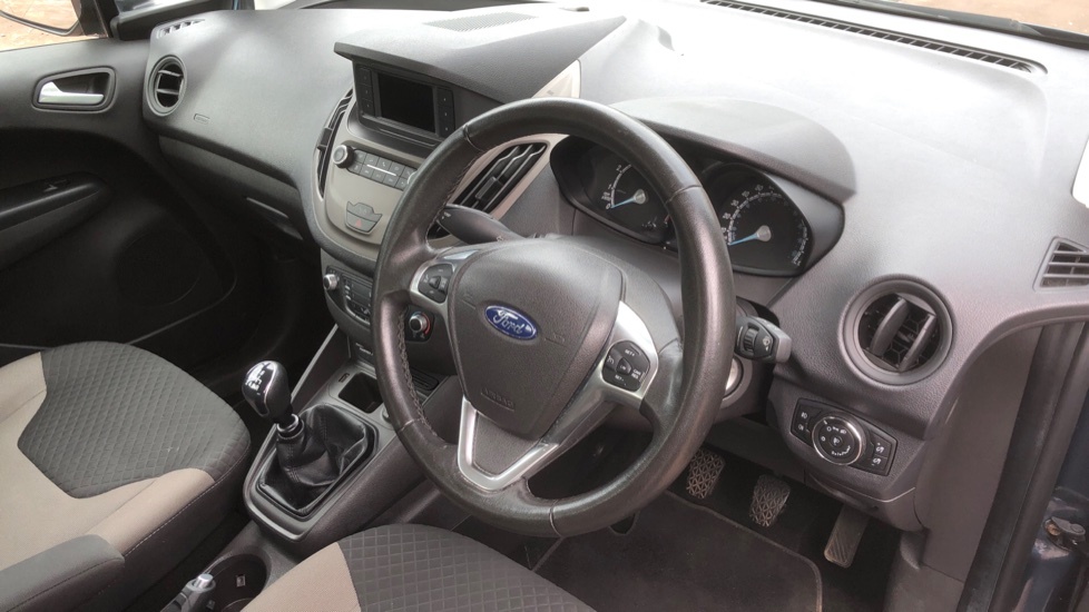 Ford Tourneo Courier Zetec Red #11