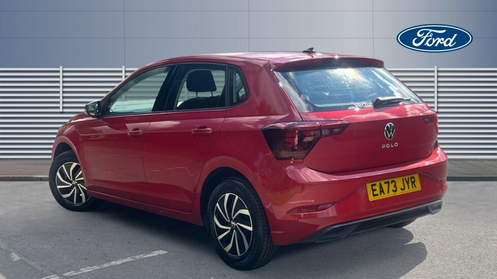 Volkswagen Polo Life Red #2