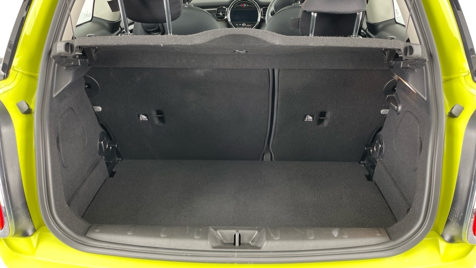 Mini Hatch 1.5L Cooper Exclusive Yellow #13