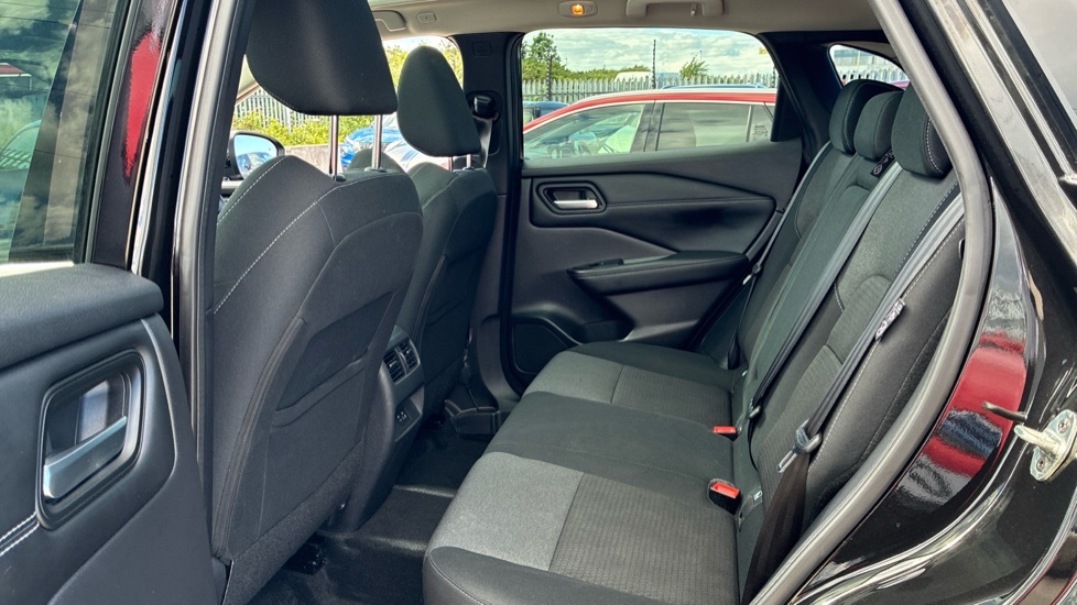 Nissan Qashqai E-power Tekna Red #16