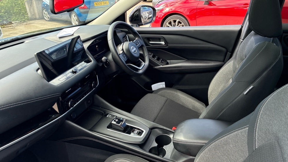 Nissan Qashqai E-power Tekna Red #9