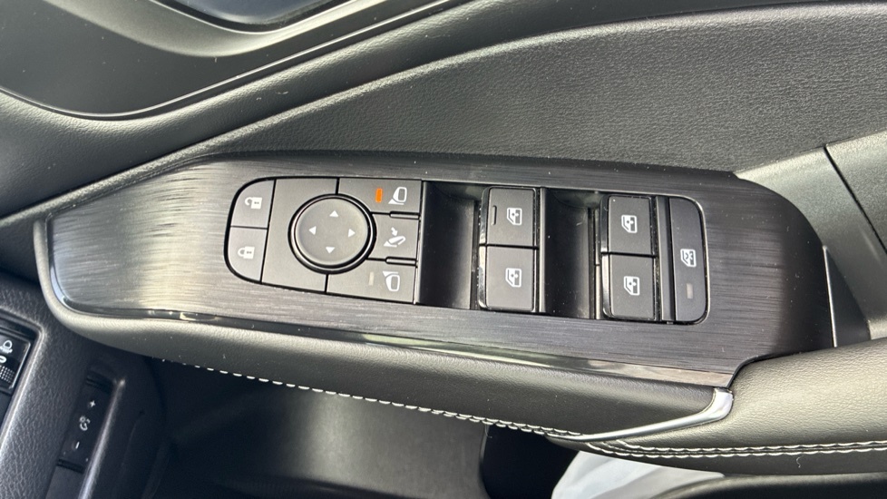 Nissan Qashqai E-power Tekna Red #23