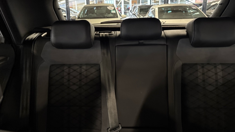 Volkswagen T-Roc R Black #15