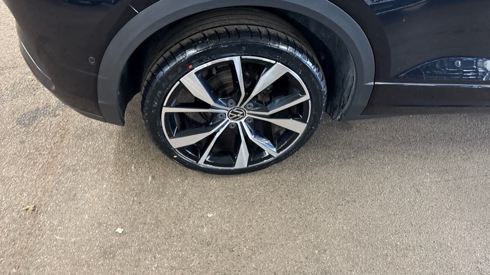 Volkswagen T-Roc R Black #53