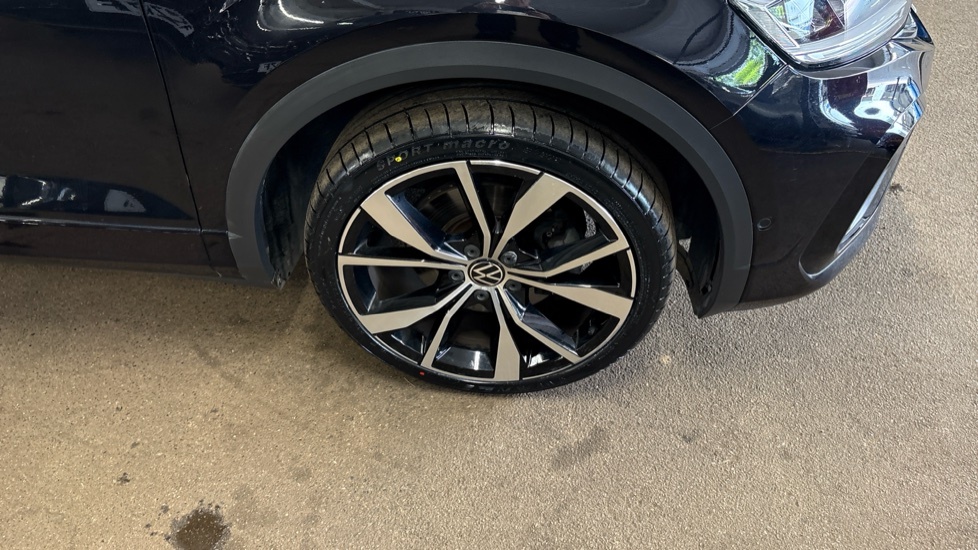 Volkswagen T-Roc R Black #52