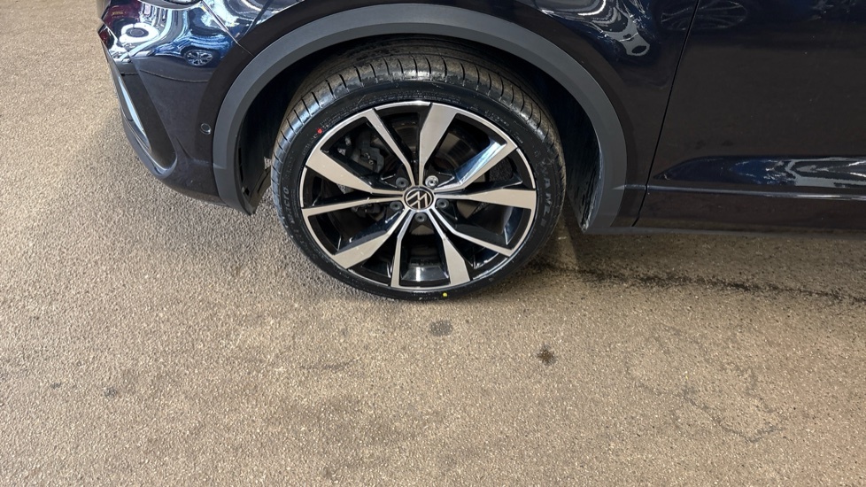 Volkswagen T-Roc R Black #55
