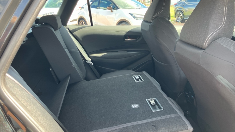 Toyota Corolla Corolla Excel Hev Cvt Blue #18