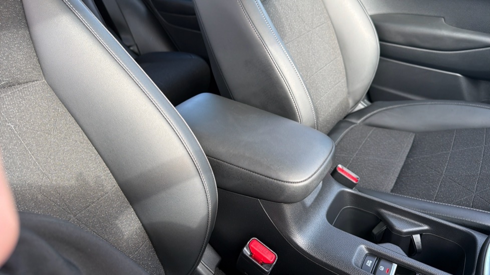Honda Hr-V Advance Red #37
