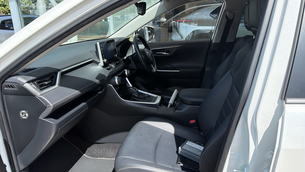 Toyota Rav 4 Excel White #5
