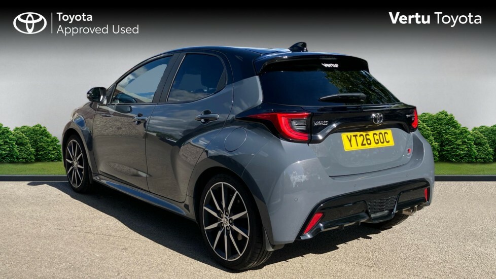 Toyota Yaris Gr Sport Grey #4