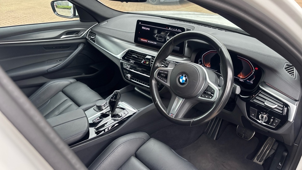 BMW 5 Series M Sport White #6