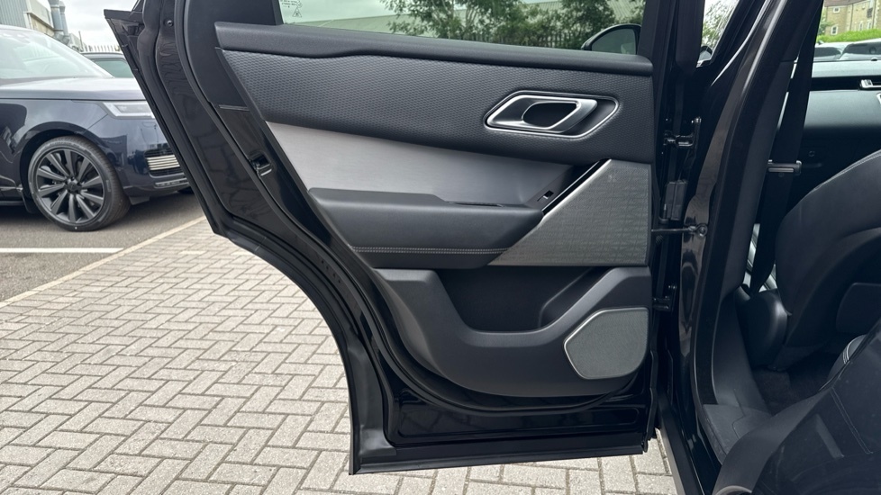 Land Rover Range Rover Velar R-dynamic Se Black #36