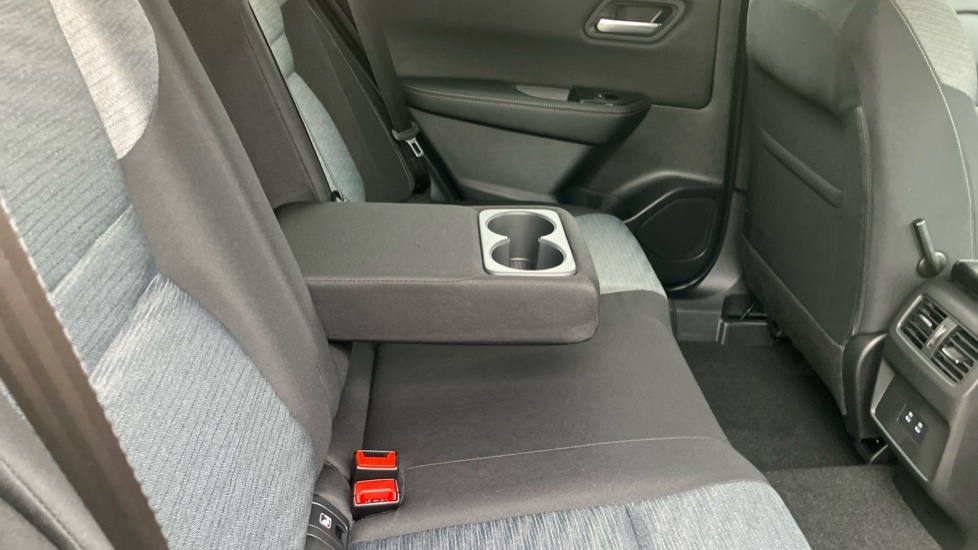 Nissan X-Trail Tekna Silver #32