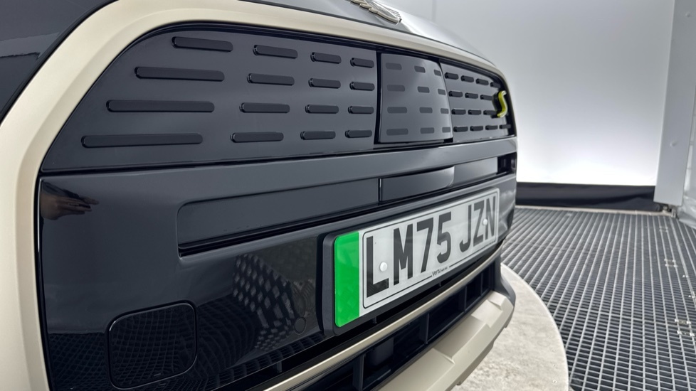Mini Countryman E Exclusive Black #32