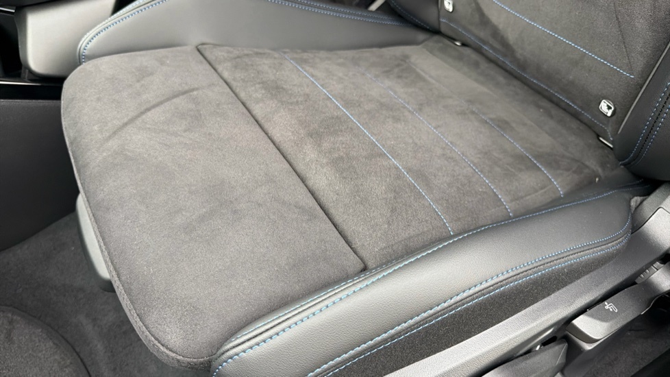 BMW iX2 150Kw Edrive20 M Sport 65Kwh Grey #38