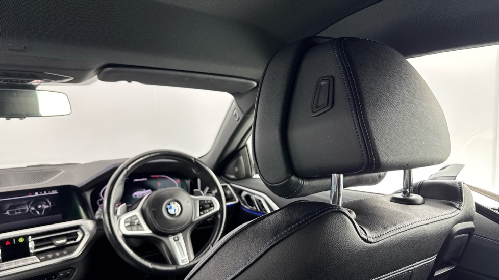 BMW 4 Series M440i Black #38