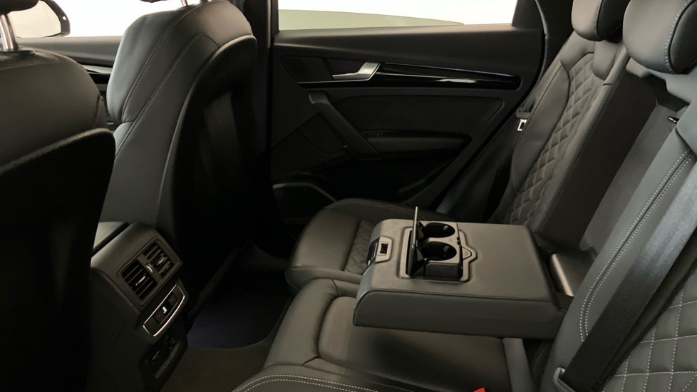 Audi Q5 Petrol Blue #31
