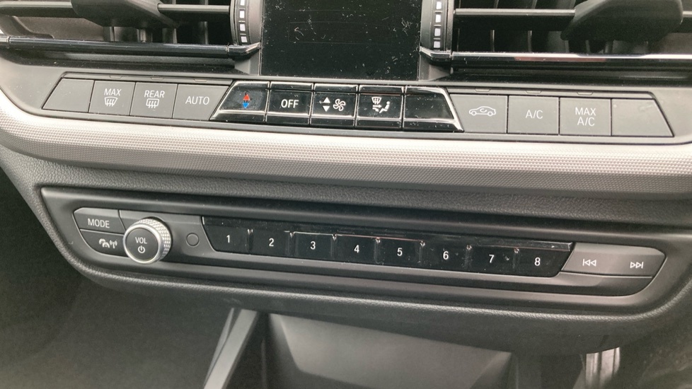BMW 1 Series Xdrive White #39