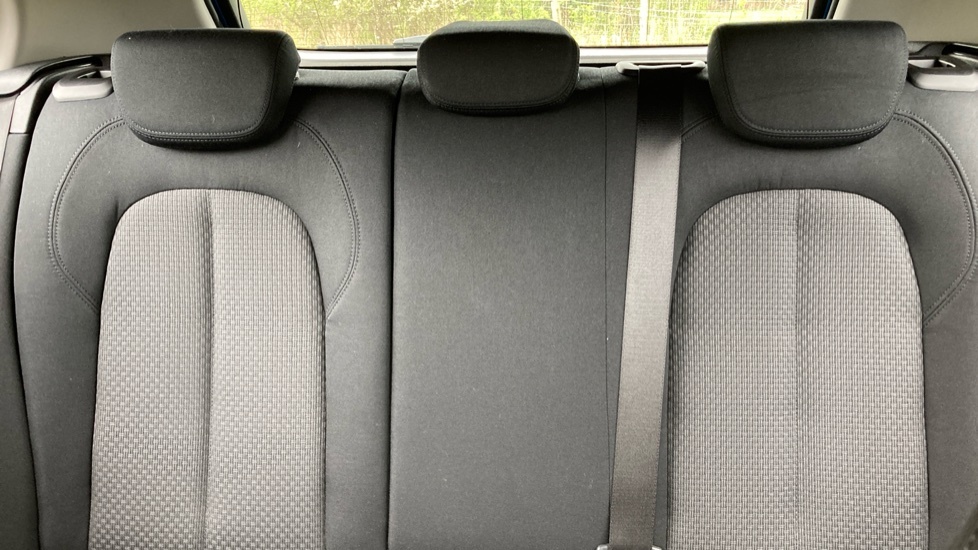 BMW 1 Series Xdrive White #15