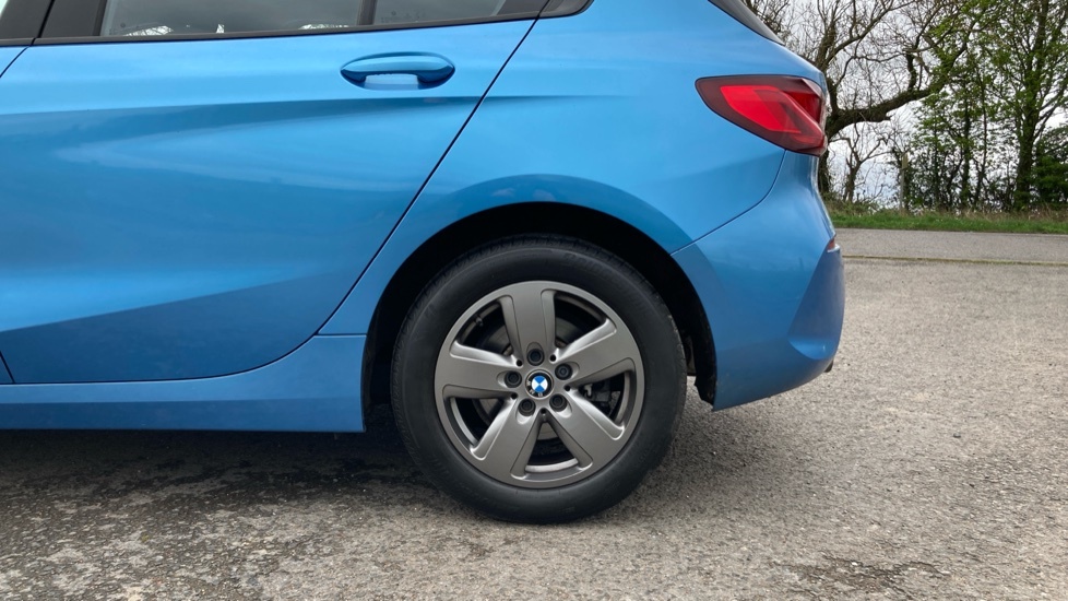 BMW 1 Series Xdrive White #20