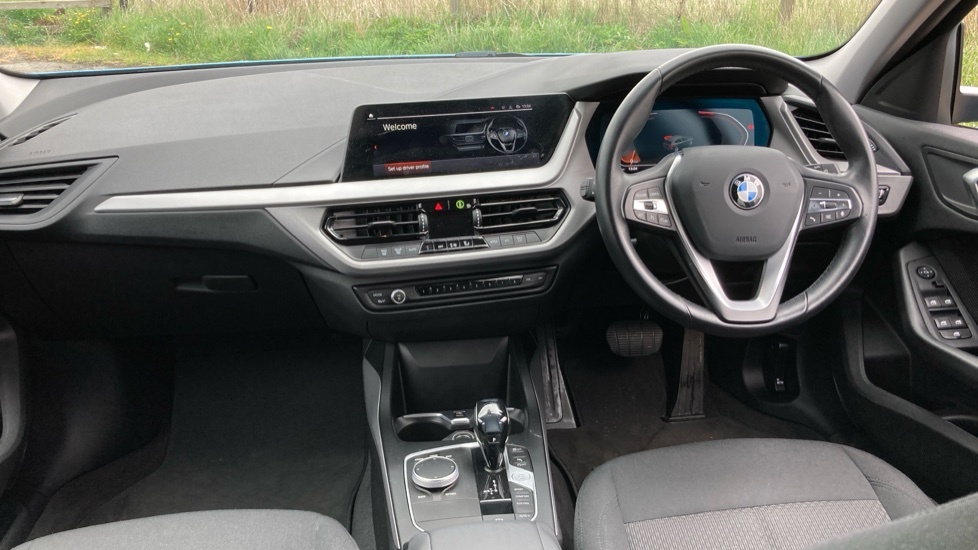 BMW 1 Series Xdrive White #10