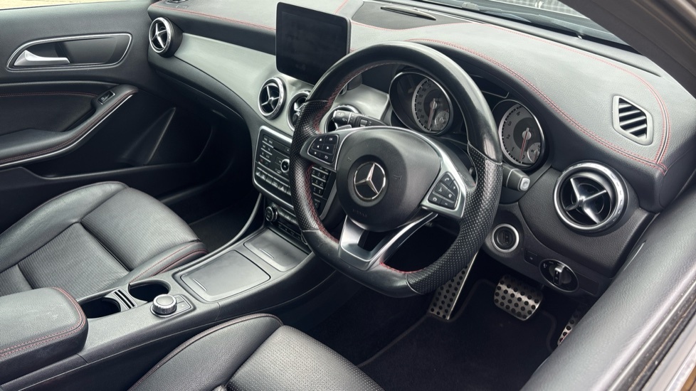 Mercedes-Benz GLA Class Gla 200 Se Executive Blue #11