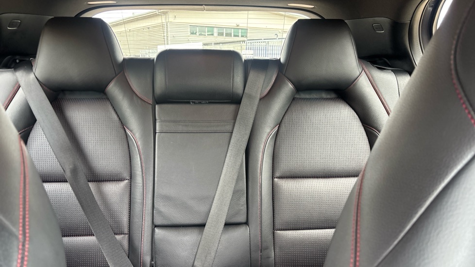 Mercedes-Benz GLA Class Gla 200 Se Executive Blue #15