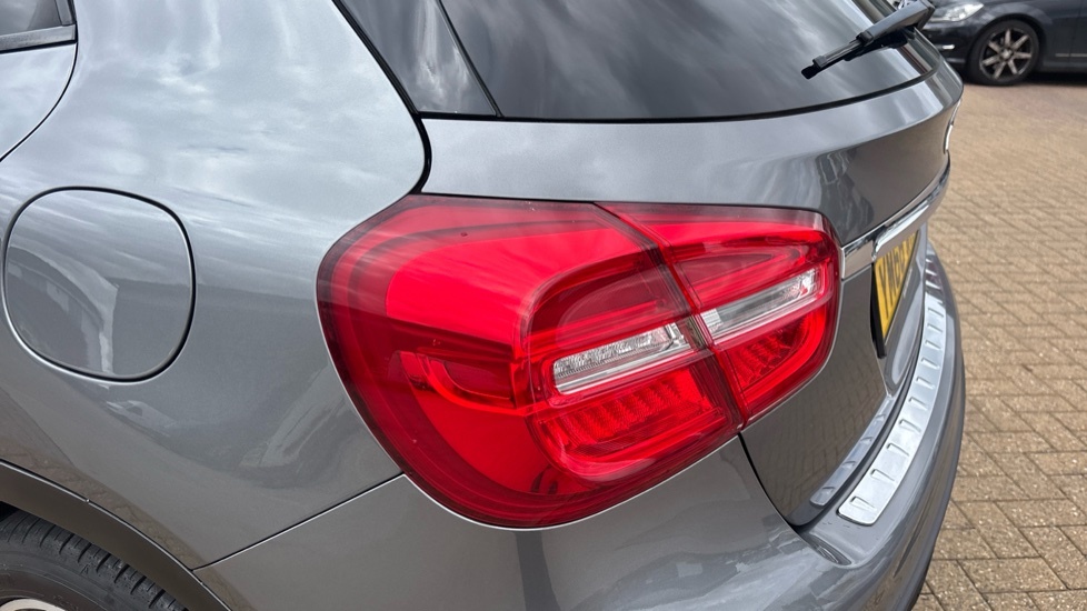Mercedes-Benz GLA Class Gla 200 Se Executive Blue #25