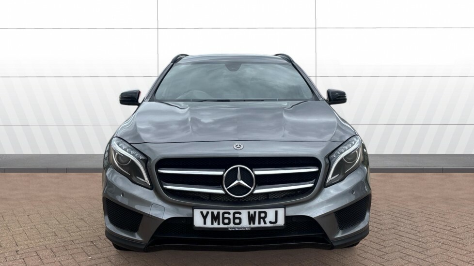 Mercedes-Benz GLA Class Amg Line Grey #3