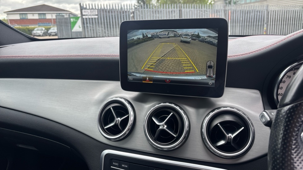 Mercedes-Benz GLA Class Gla 200 Se Executive Blue #43