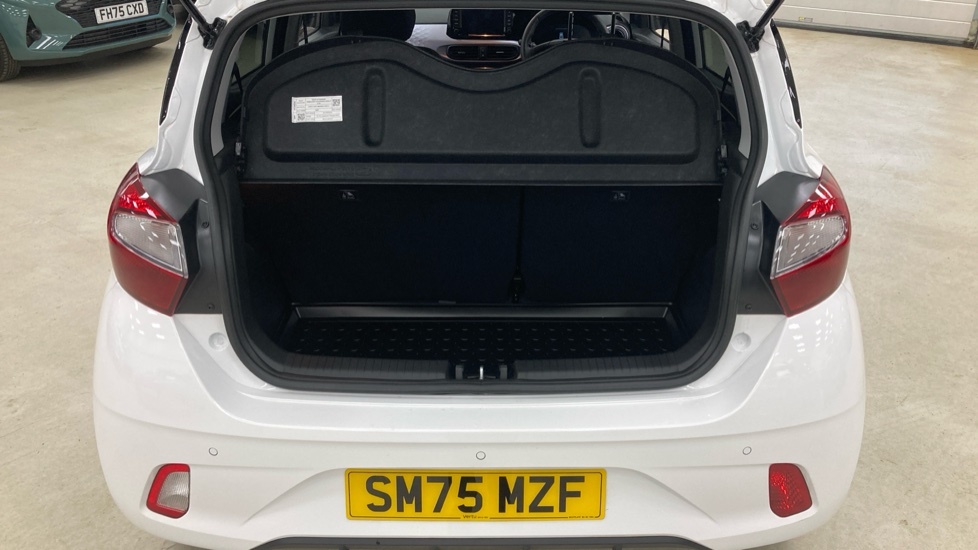 Hyundai I10 Premium White #4