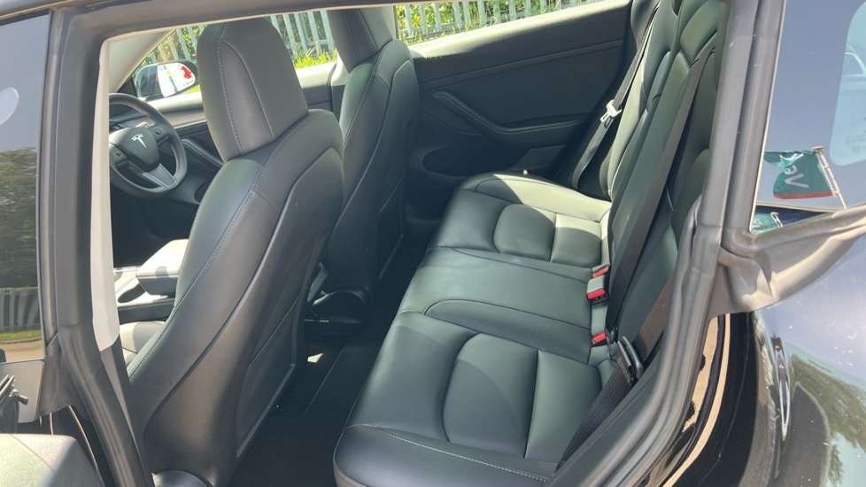 Tesla Model 3 Dual Motor Long Range Saloon 4 White #16