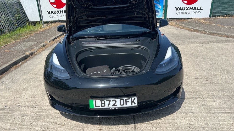 Tesla Model 3 Dual Motor Long Range Saloon 4 White #8