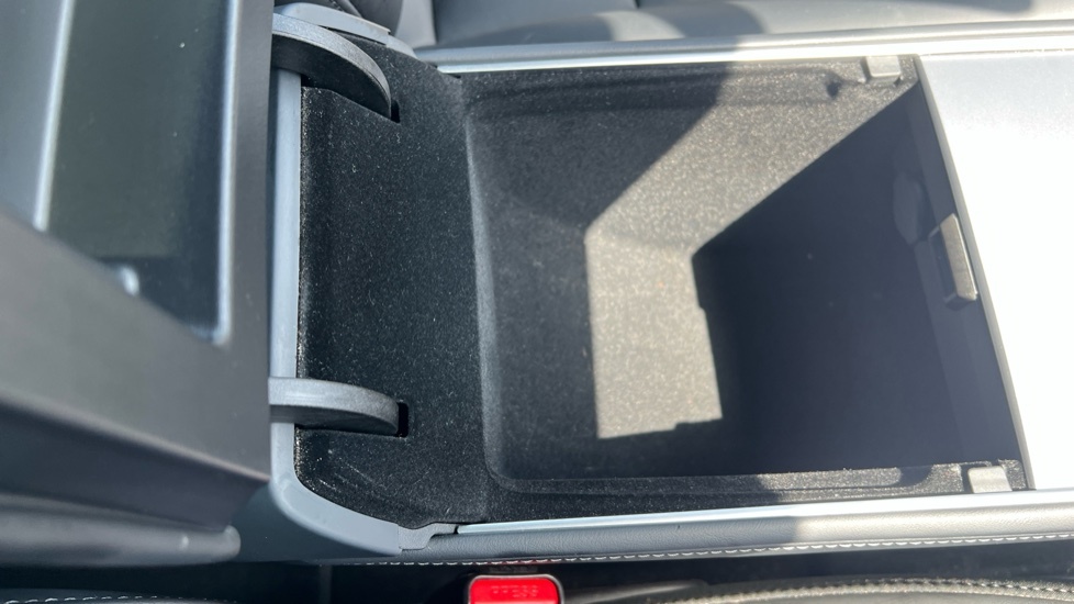 Tesla Model 3 Dual Motor Long Range Saloon 4 White #31