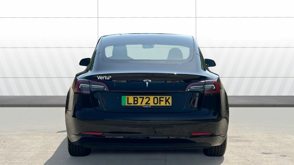 Tesla Model 3 Saloon Black #6