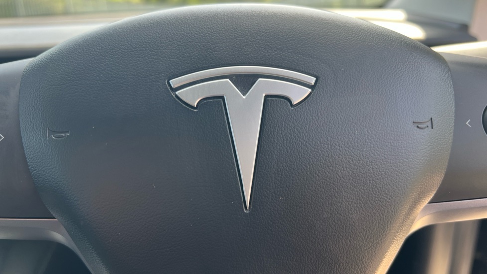 Tesla Model 3 Dual Motor Long Range Saloon 4 White #19