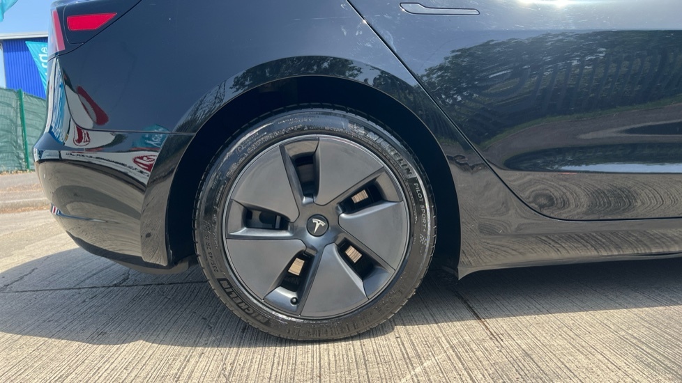 Tesla Model 3 Dual Motor Long Range Saloon 4 White #7