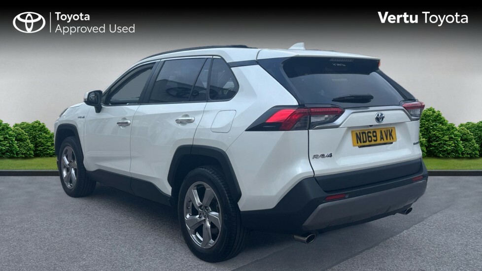 Toyota Rav 4 Excel White #4