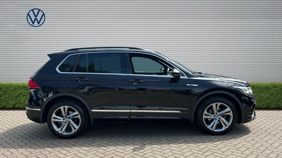 Volkswagen Tiguan R-line Edition VN23JFU Black #4