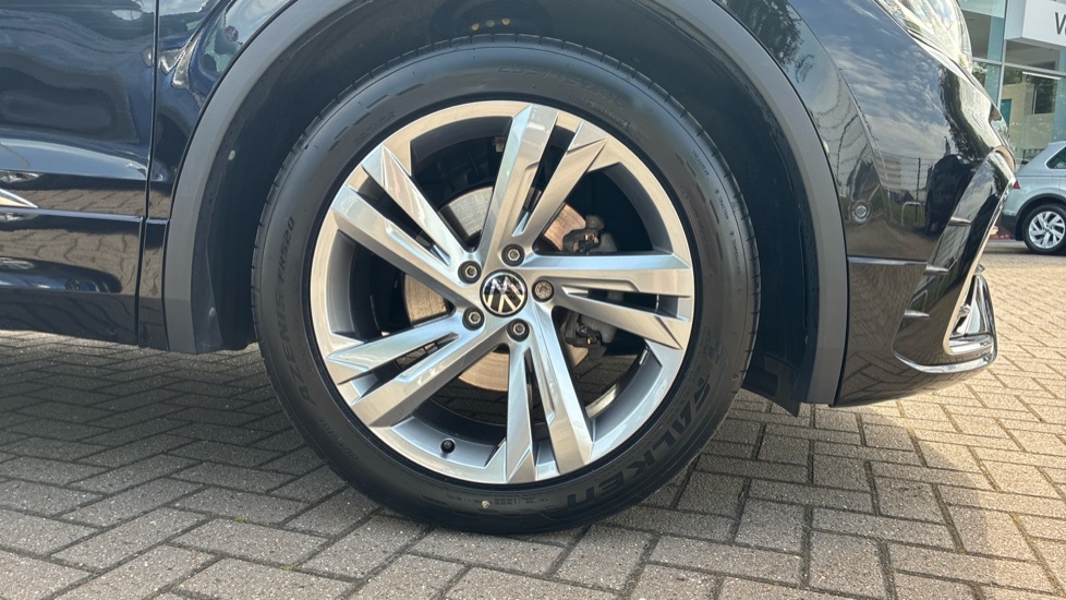 Volkswagen Tiguan R-line Edition VN23JFU Black #5