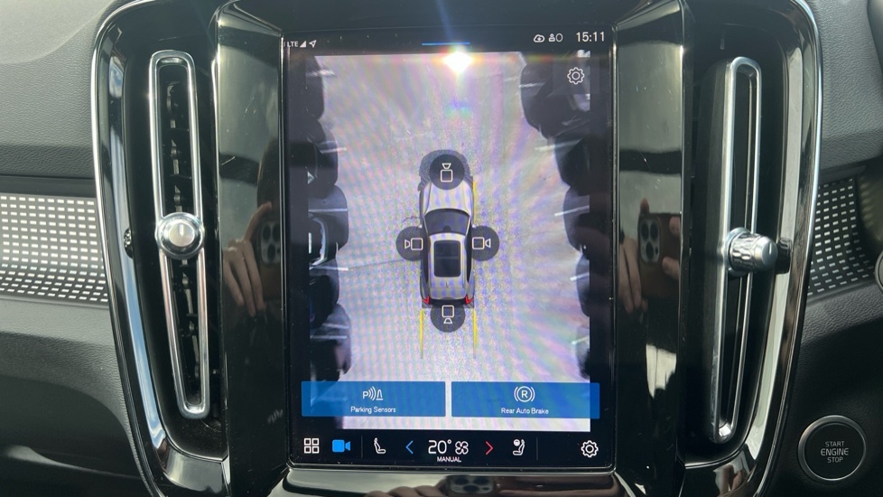 Volvo XC40 Plus White #21