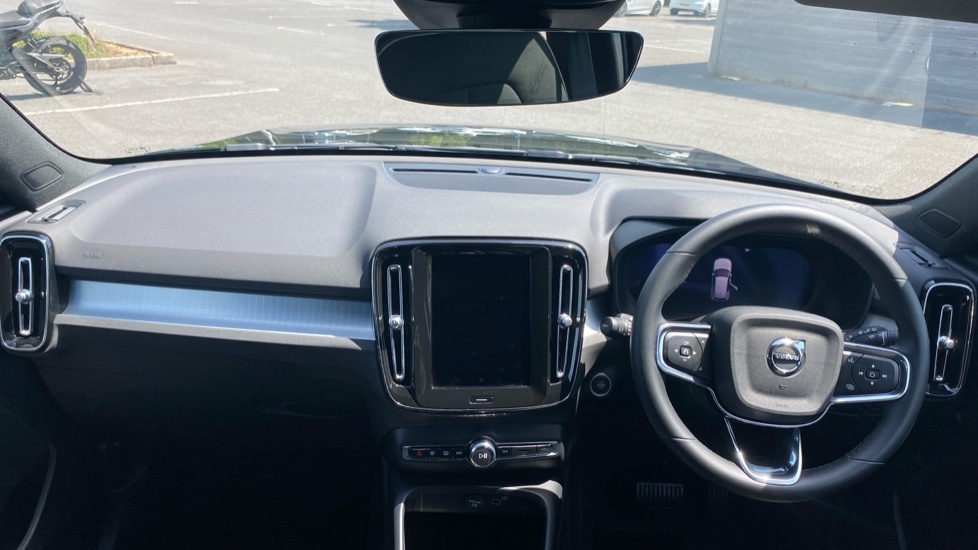 Volvo XC40 Plus Black Edition MJ75HZY Black #5