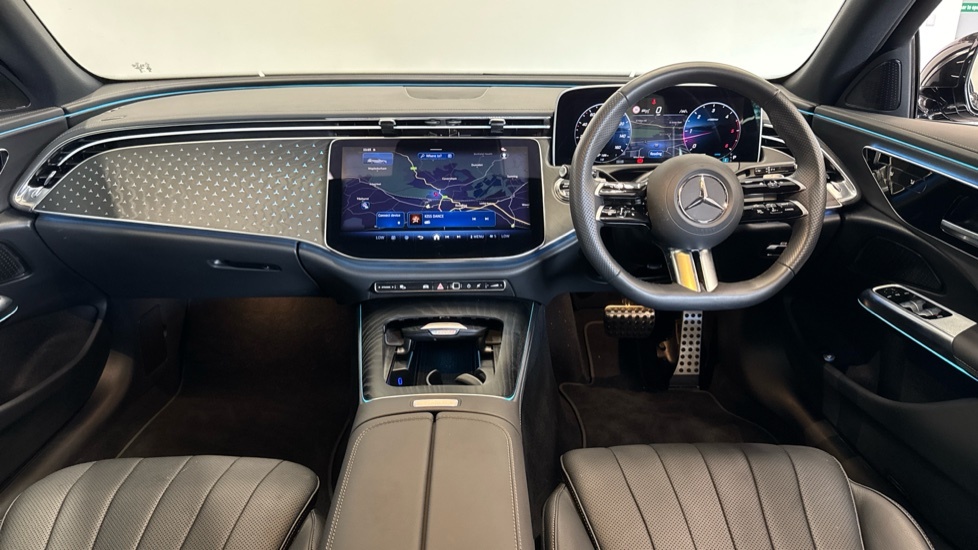 Mercedes-Benz E Class E200 Exclusive Premium 9G-tronic Black #10