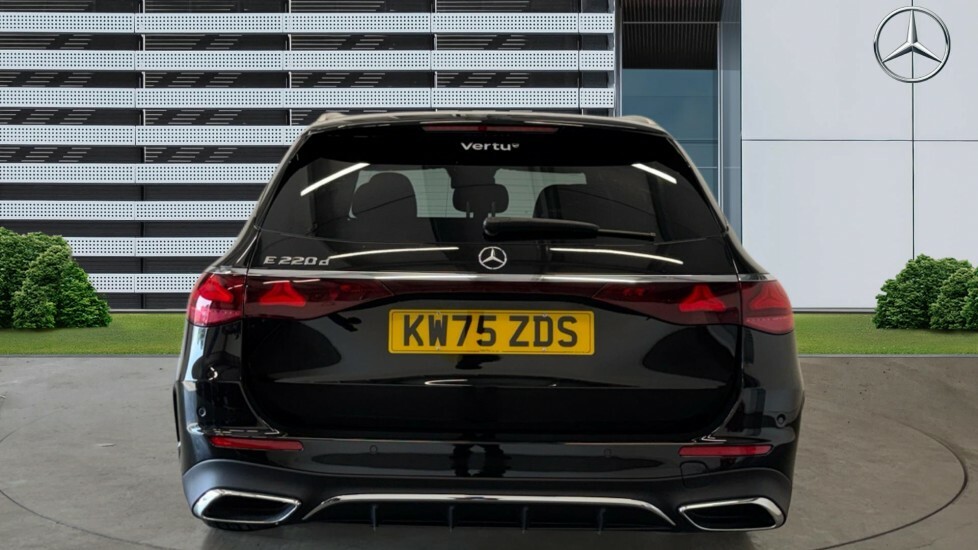 Mercedes-Benz E Class E200 Exclusive Premium 9G-tronic Black #6