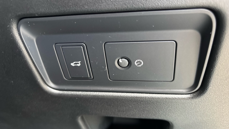 Land Rover Discovery 3L Dynamic Se Grey #46